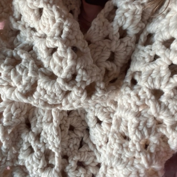 HANDMADE‎ CROCHET SCARF - Picture 1 of 4
